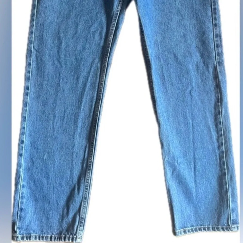 Levi's 505 Straight-Leg Blue Jeans. Excellent condition. Men’s size 38x32